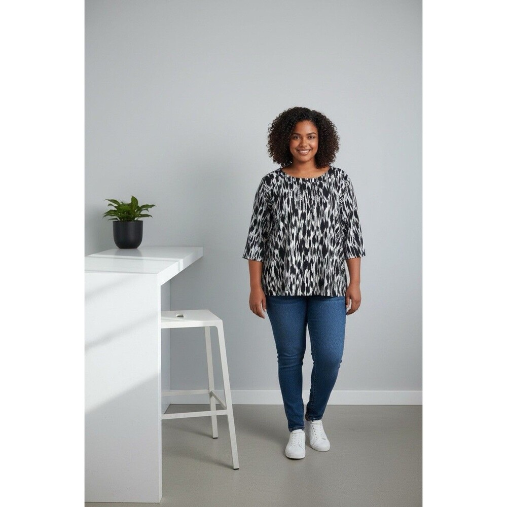 Maggie Barnes Women’s Plus Black/whitw Abstract Print Tunic Top 2X Relax Fit